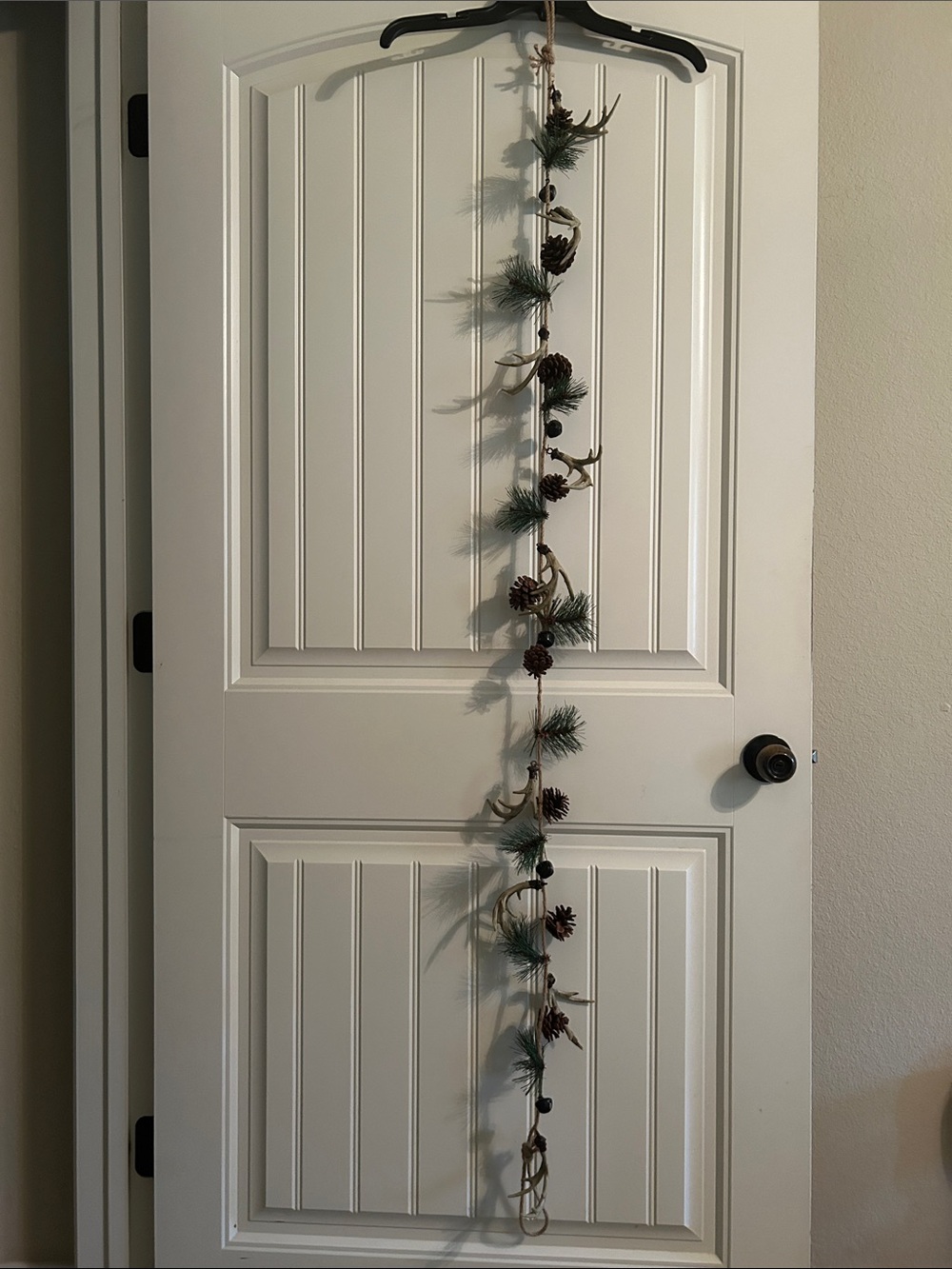 Pinecone & Evergreen String Garland in Brown and Green - Decorative Door Accent
